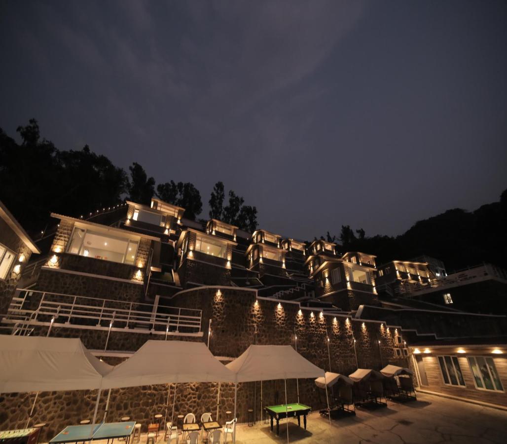360 South, Khandala Lonavala Luaran gambar
